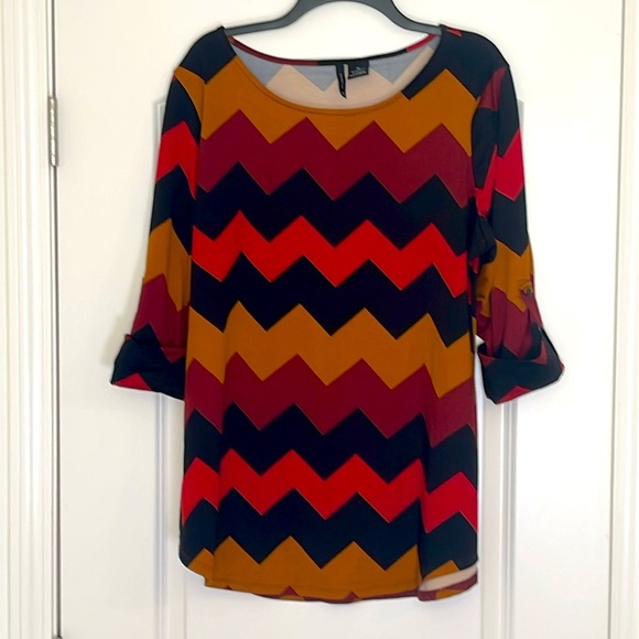 New Direction Chevron Print 3/4 Roll Tab Sleeve Earth Tones Colorful Shirt XL - Picture 1 of 5